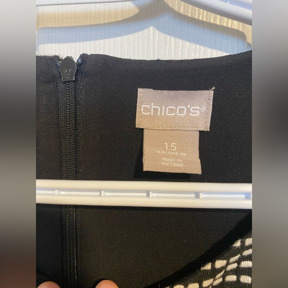 Chicos Button-Detail Jacquard Shift Dress P2P 21 inches - Picture 4 of 10